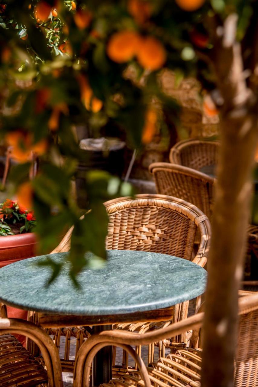 Dar Camelia Bed & Breakfast ไทร์ ภายนอก รูปภาพ